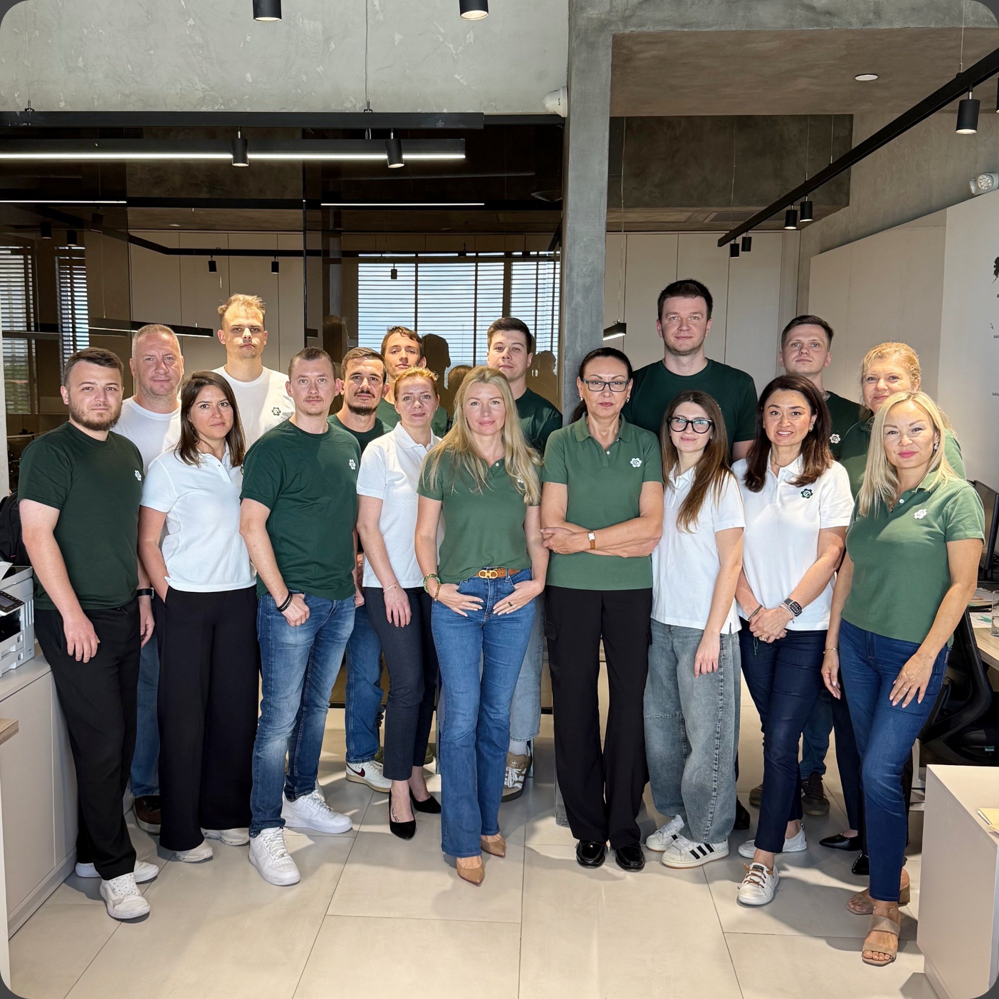 JumboBee team group photo